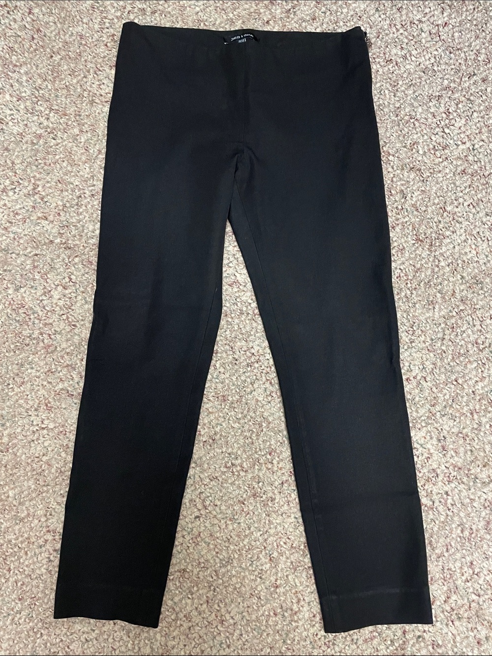 Judith & Charles Black ankle cut straight leg pants - excellent condition